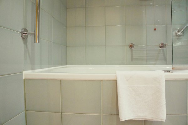Pourquoi choisir du carrelage métro pour la salle de bain ?