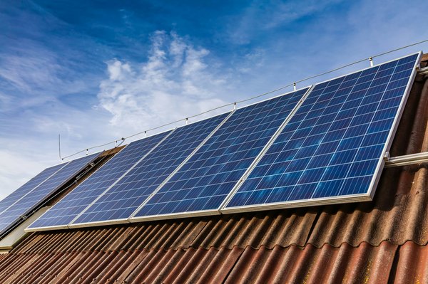Comment réussir son projet d’autonomie énergétique avec des panneaux solaires photovoltaïques au Pradet ?